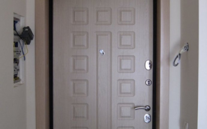 How To Cut The Front Door From The Inside