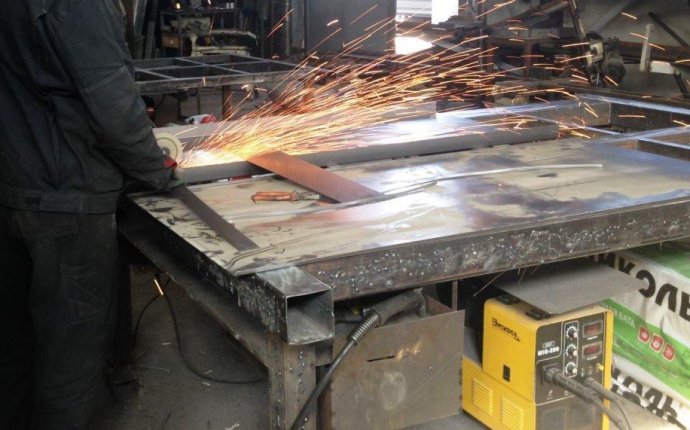 Casane Input Metal Doors