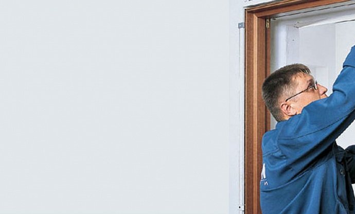 How To Adjust The Iron Front Door