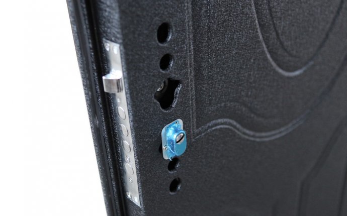 How To Wash The Iron Front Door